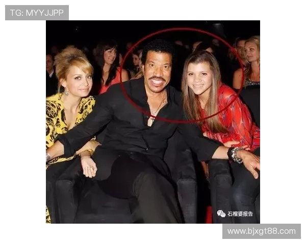 世界足球明星妻子的生活与魅力揭秘：她们背后的故事与风采